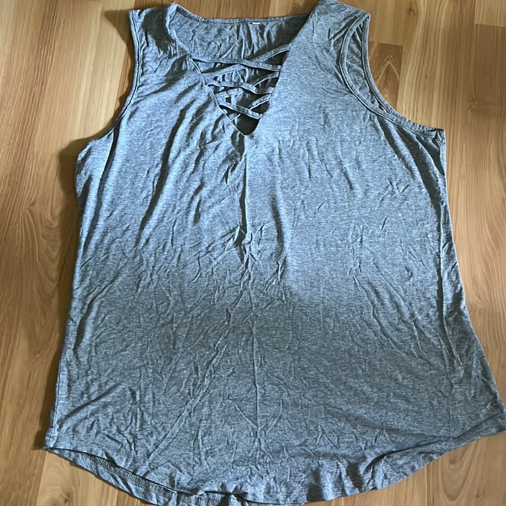 Tank top 🩶